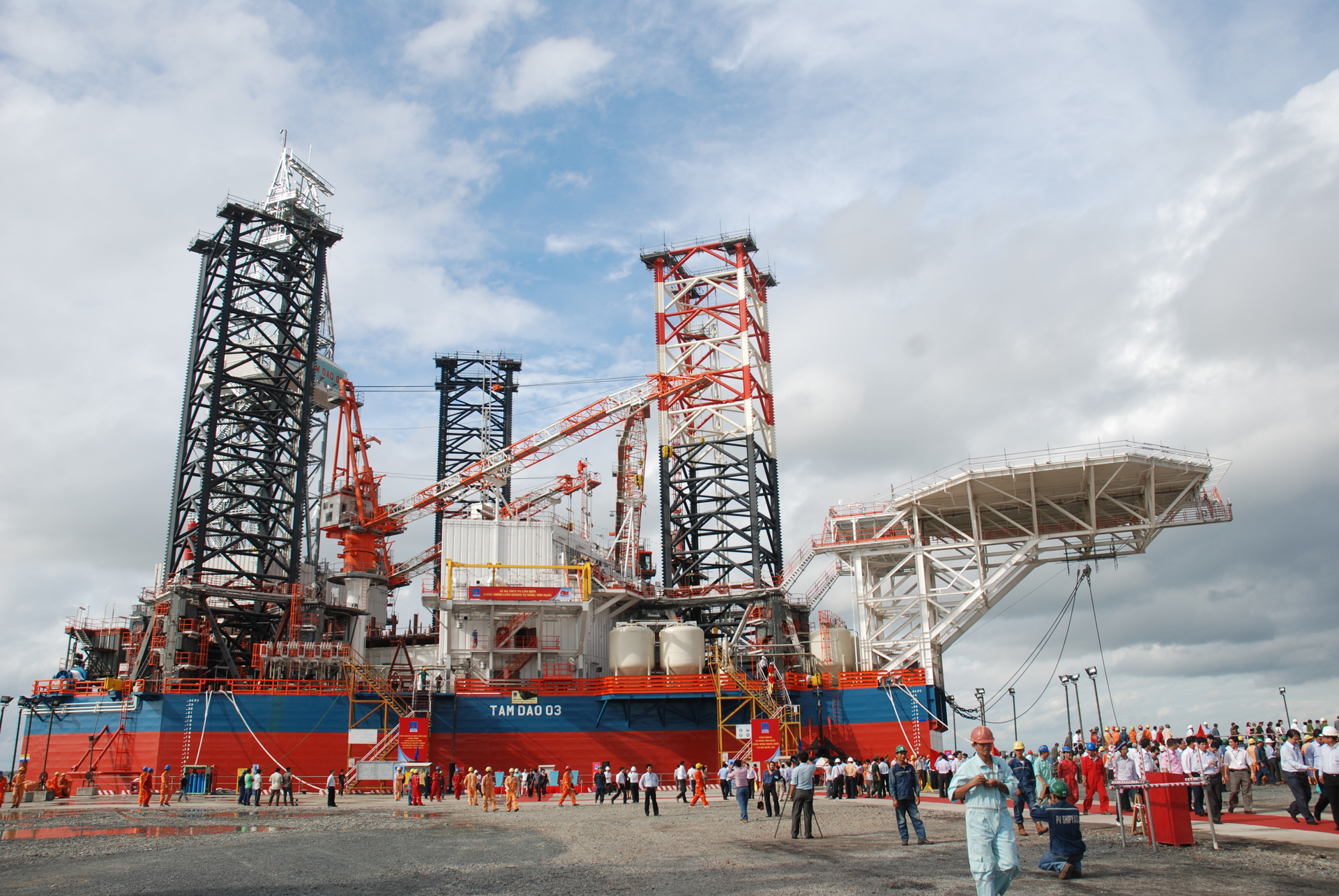 Tổng công ty Cổ phần Dịch vụ Kỹ thuật Dầu khí Việt Nam nhận được thư Chúc mừng của Tập đoàn Dầu khí Việt Nam về việc về đích trước 2 tháng so với kế hoạch năm 2019 và hoàn thành vượt mức các chỉ tiêu kế hoạch tài chính