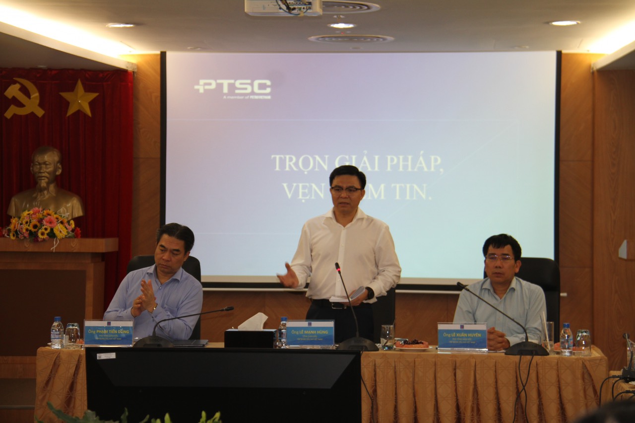 Đoàn công tác Tập đoàn Dầu khí Việt Nam làm việc với Tổng công ty PTSC