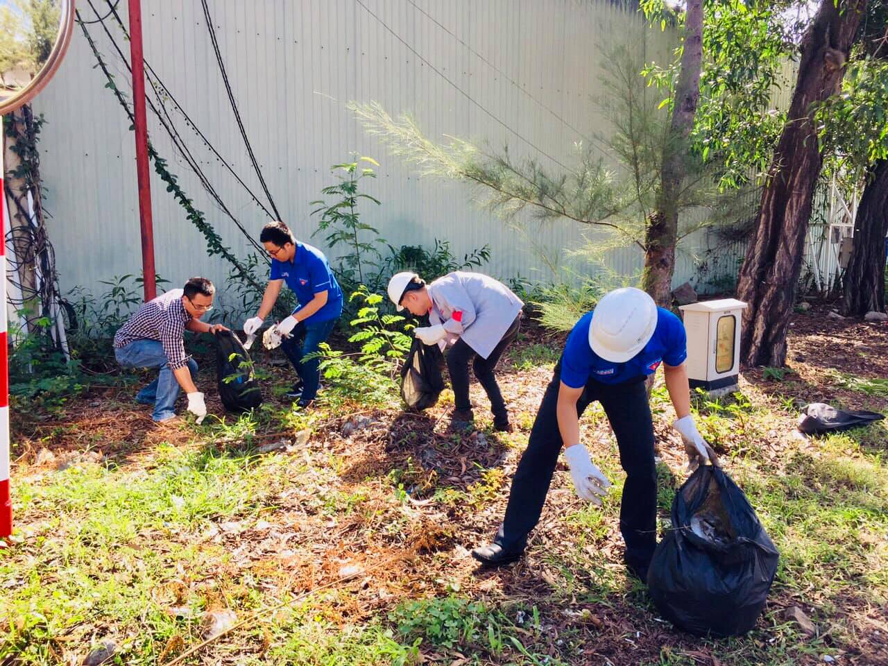 ĐOÀN THANH NIÊN CÔNG TY PTSC SUPPLY BASE CHUNG TAY HÀNH ĐỘNG "HƯỚNG TỚI MÔI TRƯỜNG KHÔNG RÁC THẢI NHỰA"