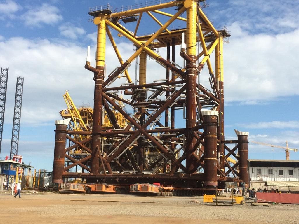 Chân đế (Jacket)/ Khối kết cấu thượng tầng (topside)