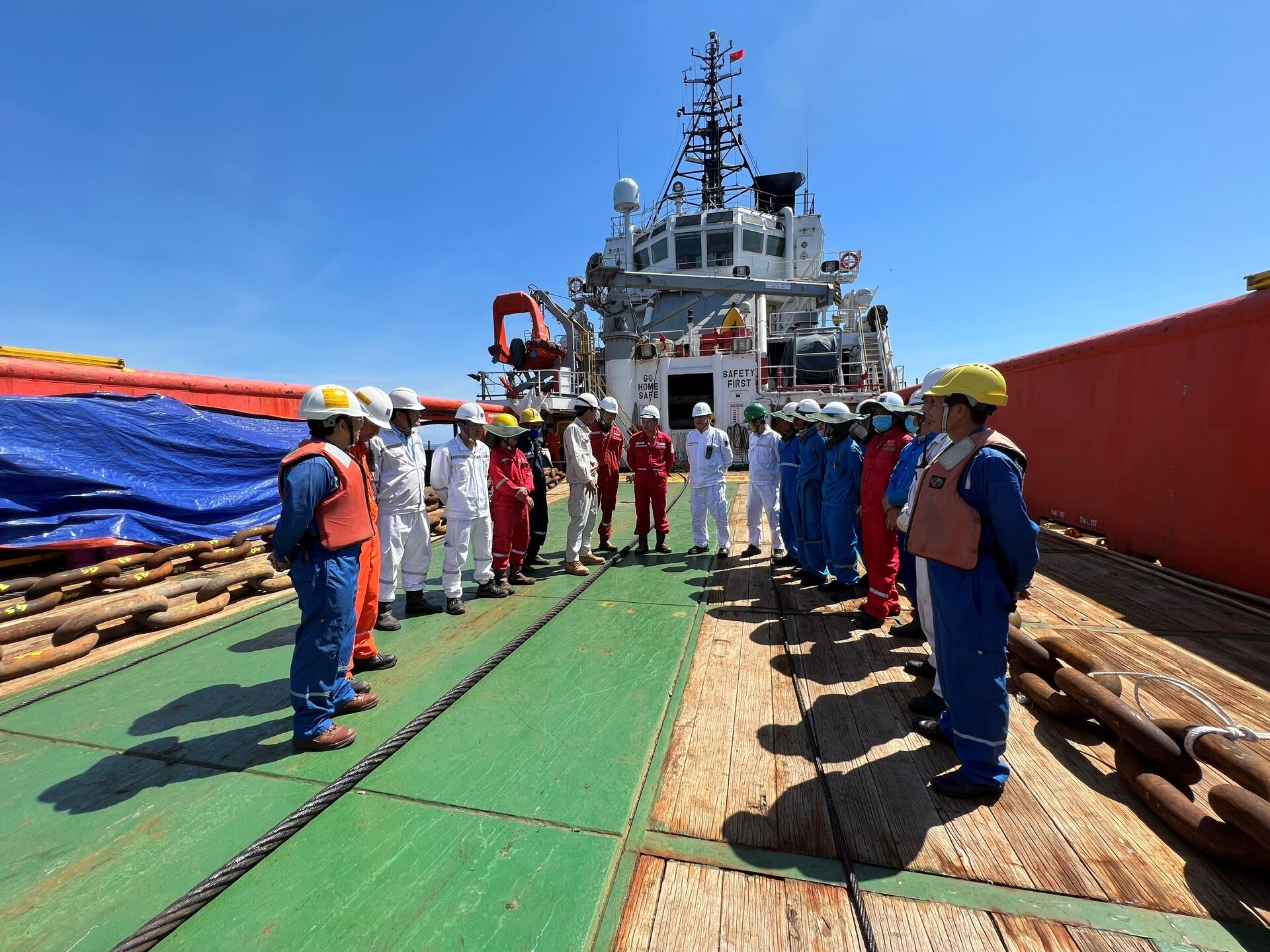 PTSC Quảng Ngãi thực hiện thành công và vượt tiến độ công tác bảo dưỡng cho Phao rót dầu không bến SPM của Nhà máy lọc dầu Dung Quất