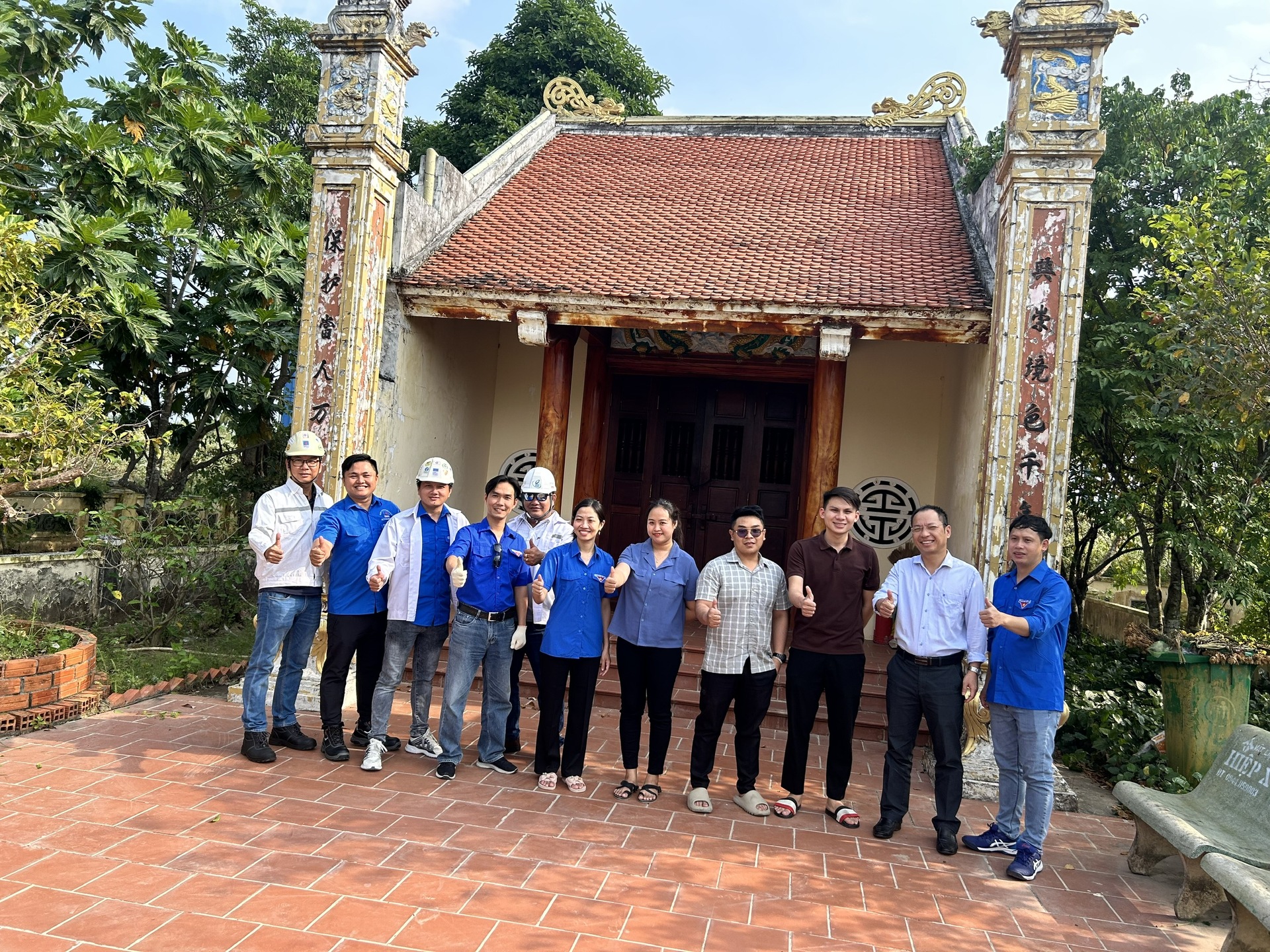 Tuổi trẻ PTSC Long Phú ra quân " Ngày chủ nhật xanh" mừng Đảng, mừng Xuân Giáp Thìn năm 2024