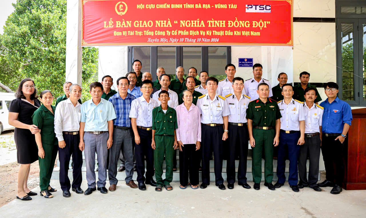 Hội Cựu chiến binh PTSC bàn giao nhà "Nghĩa tình đồng đội" cho hội viên
