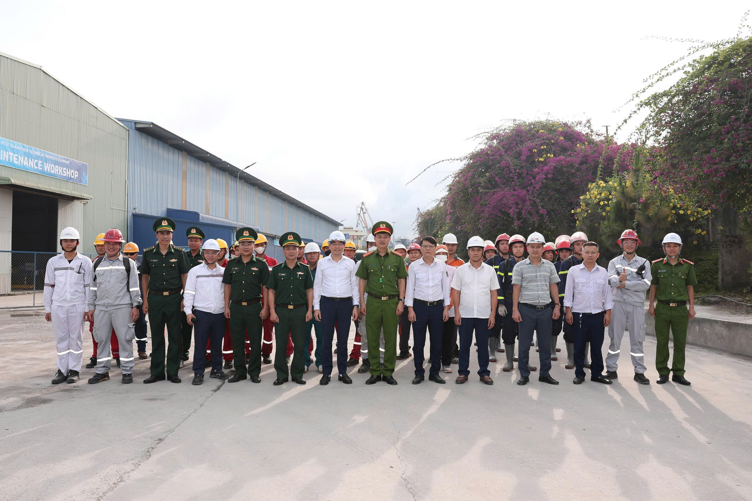 PTSC Thanh Hóa tổ chức thực tập phương án chữa cháy, cứu nạn cứu hộ kết hợp an ninh cảng biển, ứng cứu sự cố tràn dầu