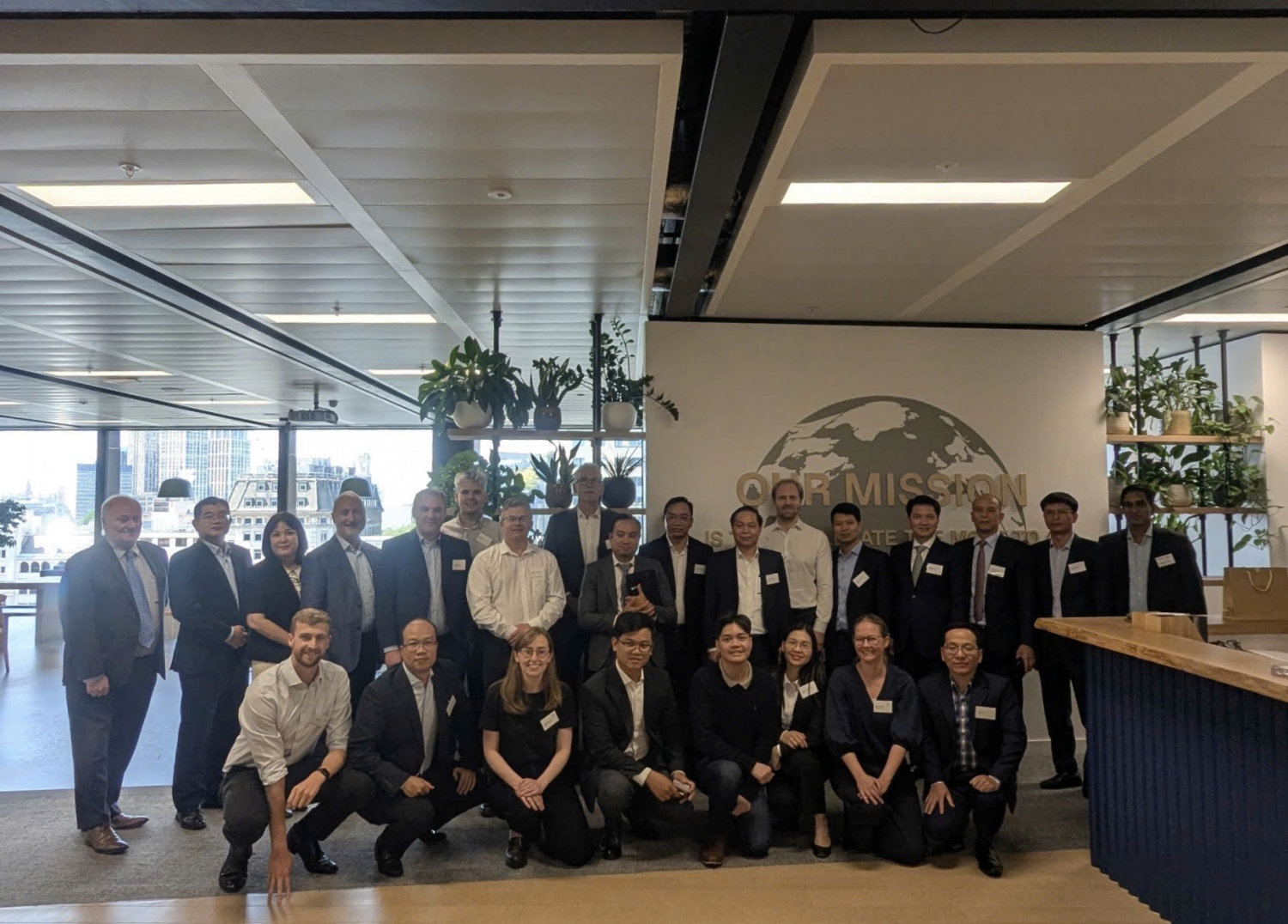 PTSC kết nối và tìm kiếm đối tác phát triển điện gió ngoài khơi tại Anh