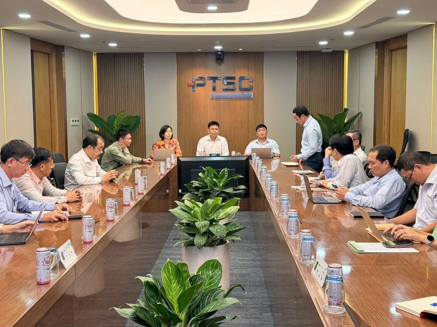 Đảng bộ Cơ quan Tổng công ty chỉ đạo đồng bộ các chi bộ triển khai sinh hoạt tháng 9/2025, quán triệt chỉ thị 50-CT/TW