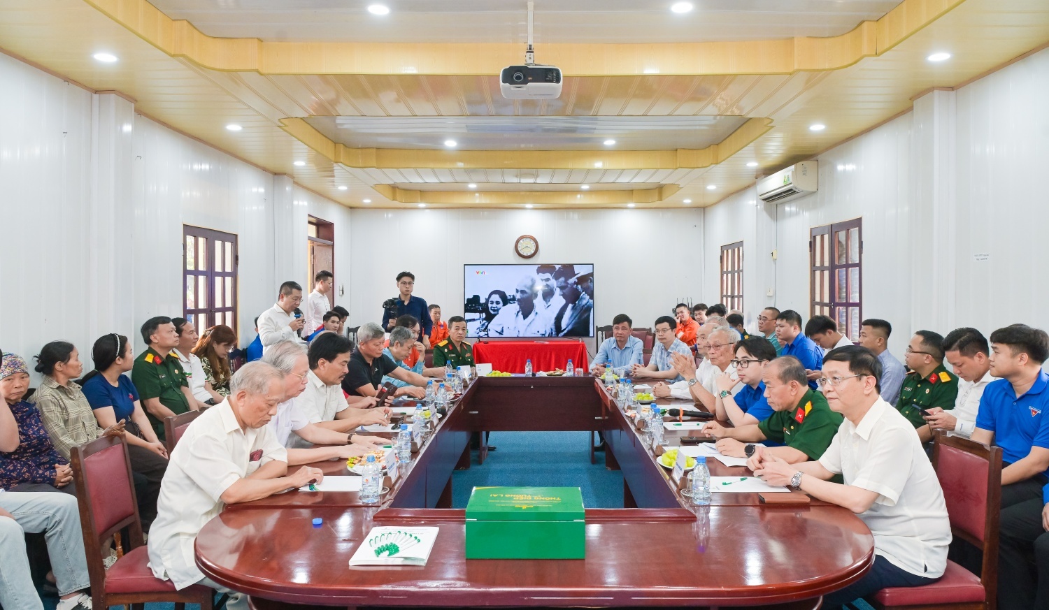 Tri ân quá khứ, tiếp lửa niềm tin