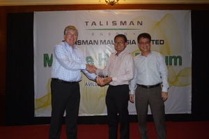 FSO Orkid và tàu PTSC Lam Kinh nhận giải thưởng an toàn 2014 của Talisman Malaysia Limited