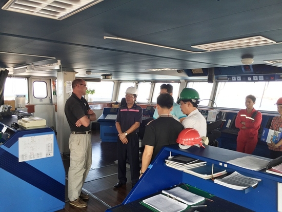 Lãnh đạo Tổng công ty thăm tàu Amadeus và Bình Minh 02