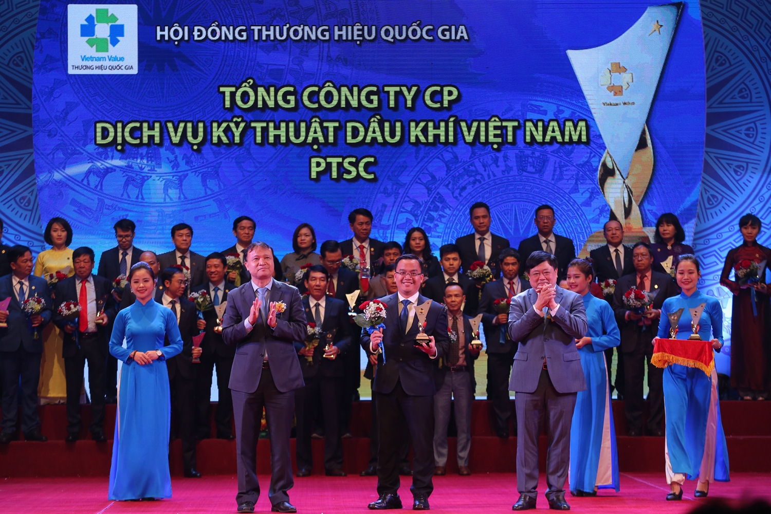 Tổng công ty PTSC vinh dự nhận giải thưởng Thương Hiệu Quốc Gia và Sao Vàng Đất Việt năm 2018