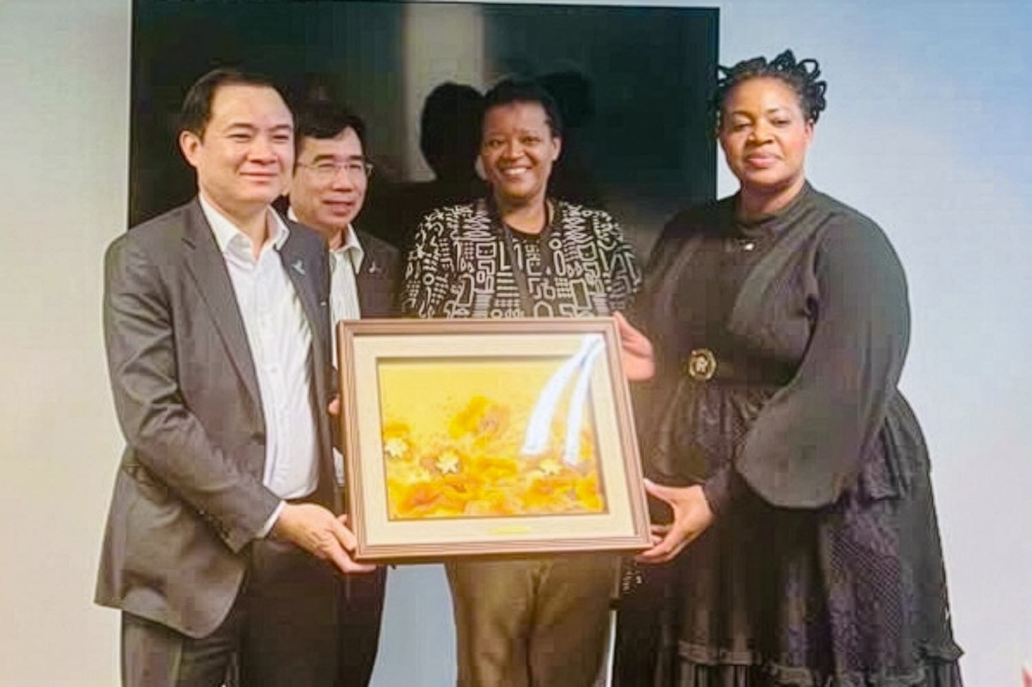 Petrovietnam tìm kiếm cơ hội hợp tác mới trong lĩnh vực dầu khí, năng lượng với các đối tác Nam Phi