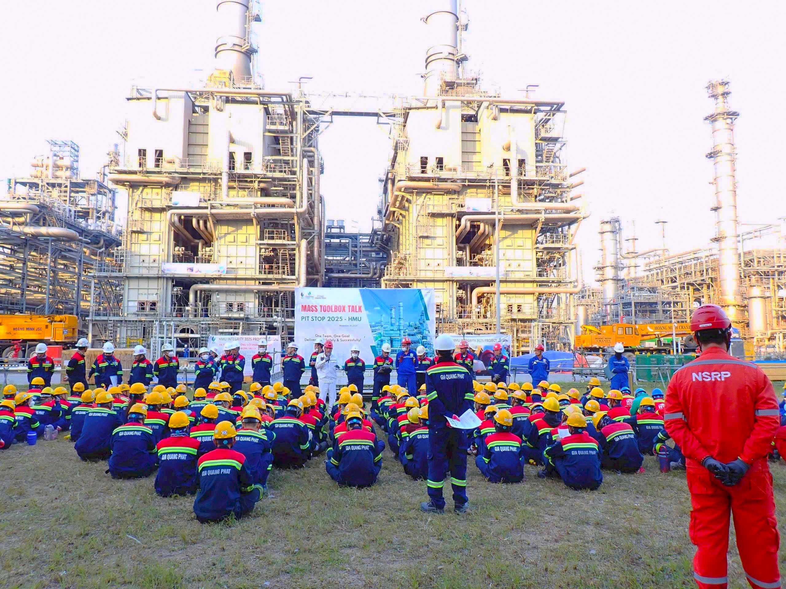 PTSC Quang Ngai JSC Accelerates Maintenance and Overhaul of the Hydrogen Manufacturing Unit at the Nghi Son Refinery and Petrochemical Complex