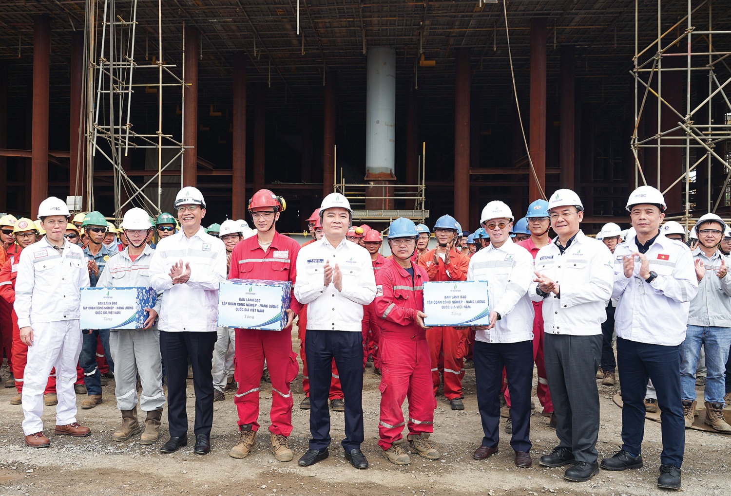 Giữ lửa khát vọng, vững bản lĩnh để tiến xa hơn