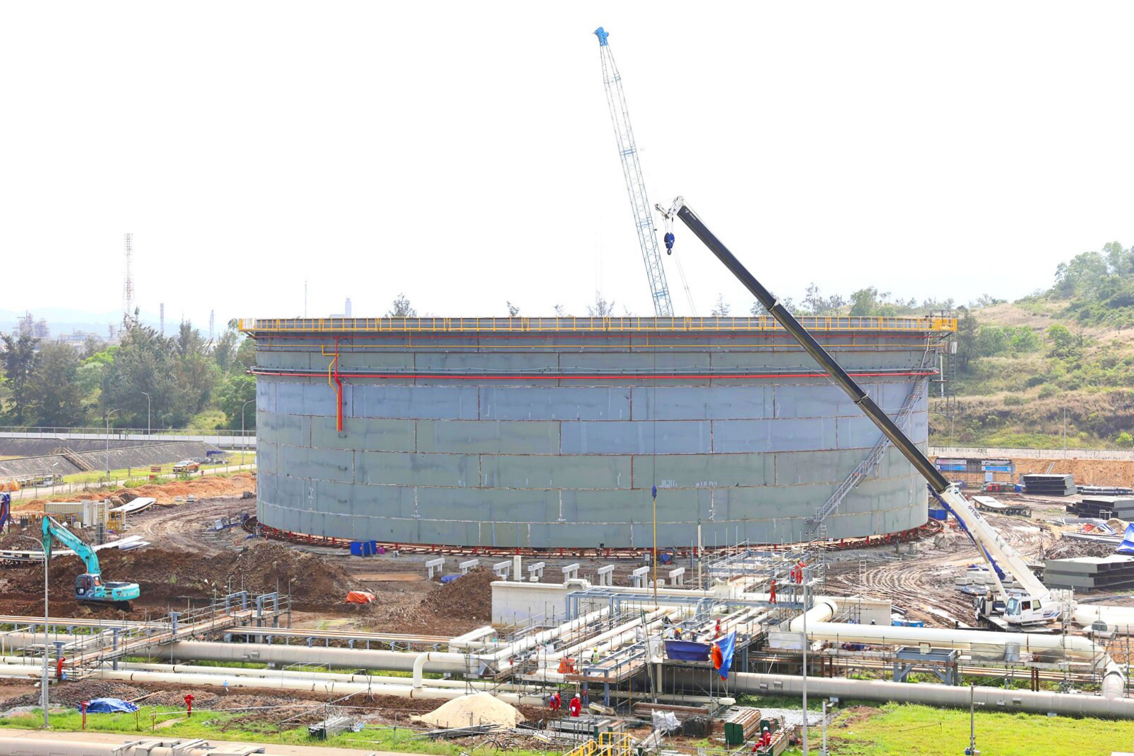 PTSC Quảng Ngãi đẩy nhanh tiến độ thi công dự án Xây dựng bổ sung Bể chứa dầu thô cho Nhà máy Lọc dầu Dung Quất