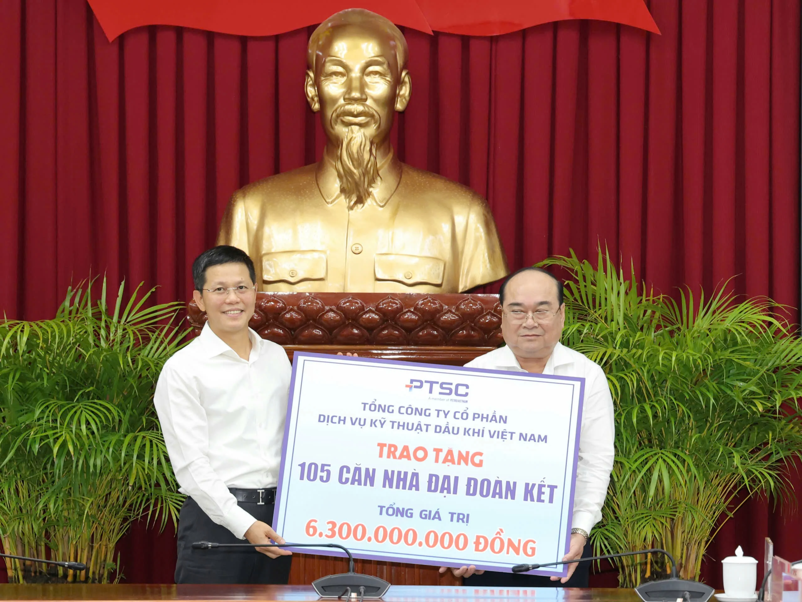 PTSC phối hợp Bộ Nông nghiệp và Môi trường trao tặng 105 căn nhà Đại đoàn kết tại TP. Cần Thơ