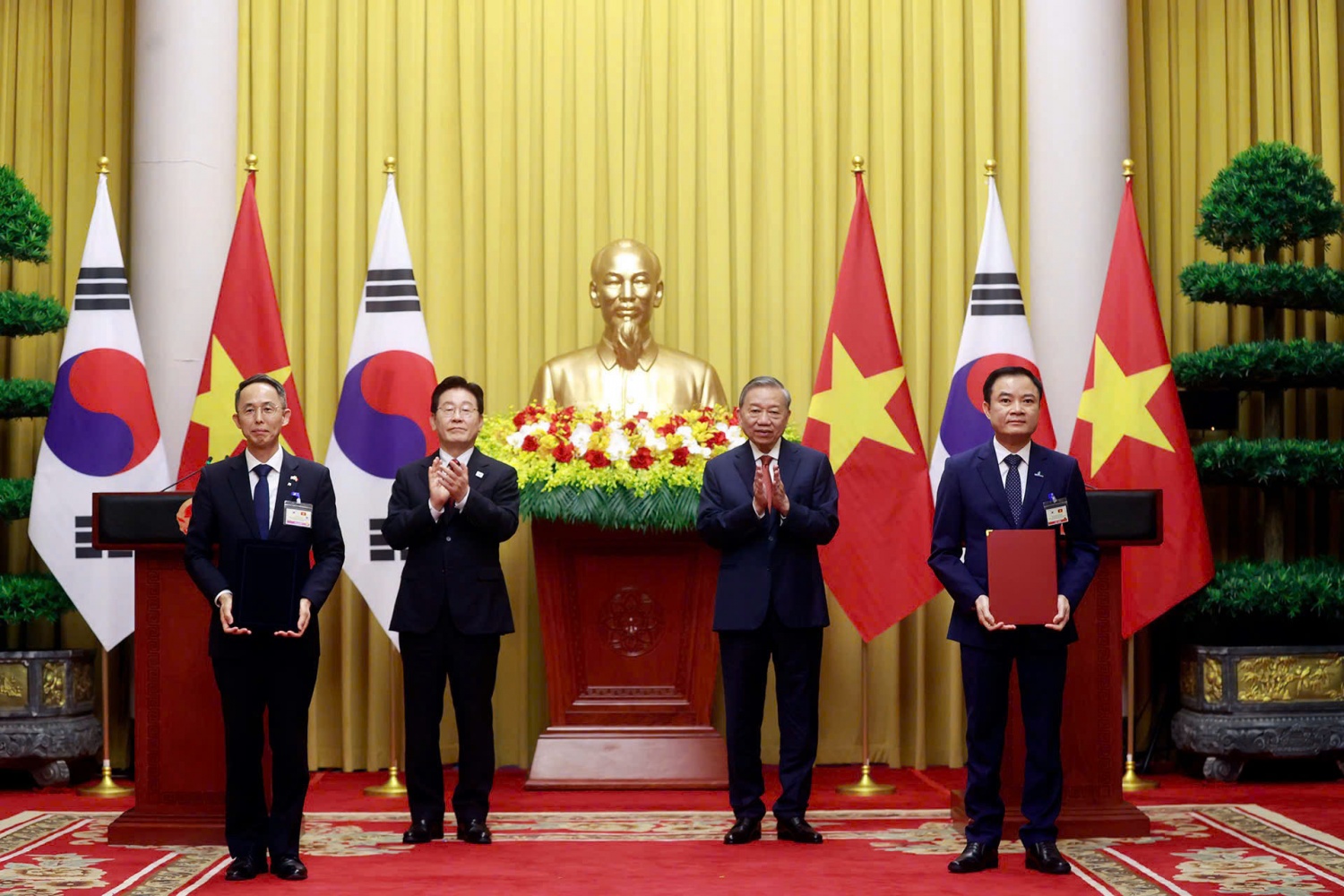 Petrovietnam nghiên cứu hợp tác phát triển điện hạt nhân với các đối tác Hàn Quốc