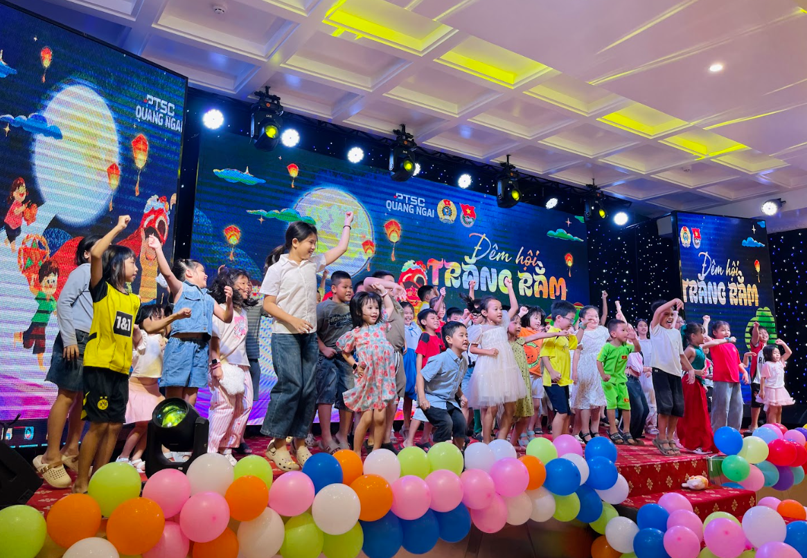 Trao niềm vui Trung thu – Gắn kết những thành viên nhỏ của đại gia đình PTSC