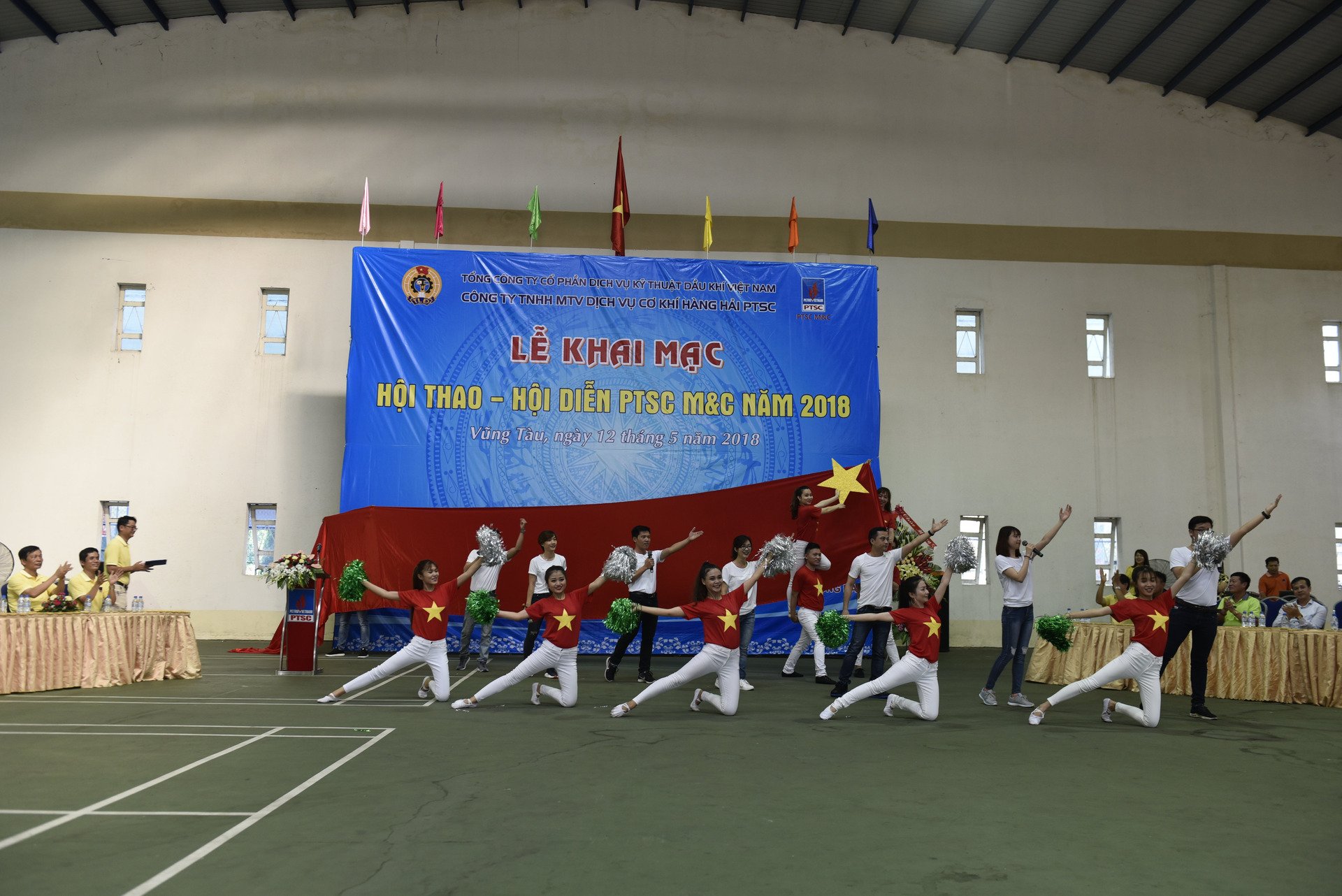 Hình 3 Văn nghệ chào mừng_DSC1805