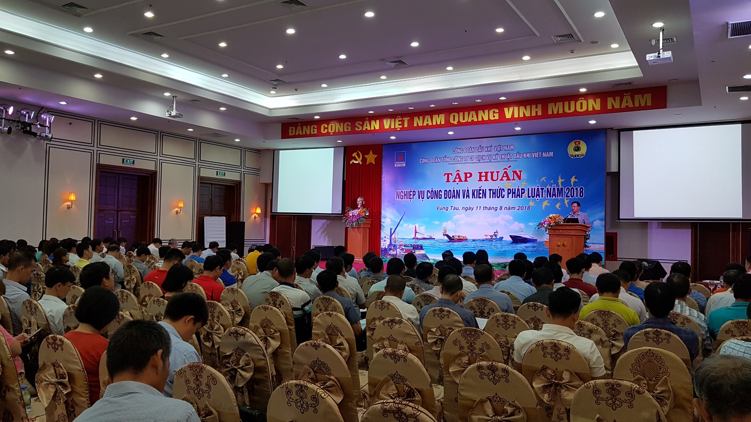 Đồng chí Trương Vũ Hạnh - Phó Chủ tịch CĐ TCT phát biểu khai mạc